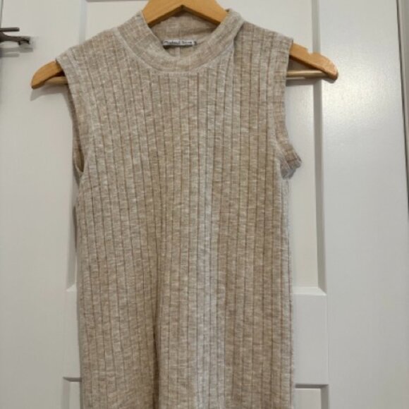 Michael Stars Mockneck Tank OS - Picture 1 of 3